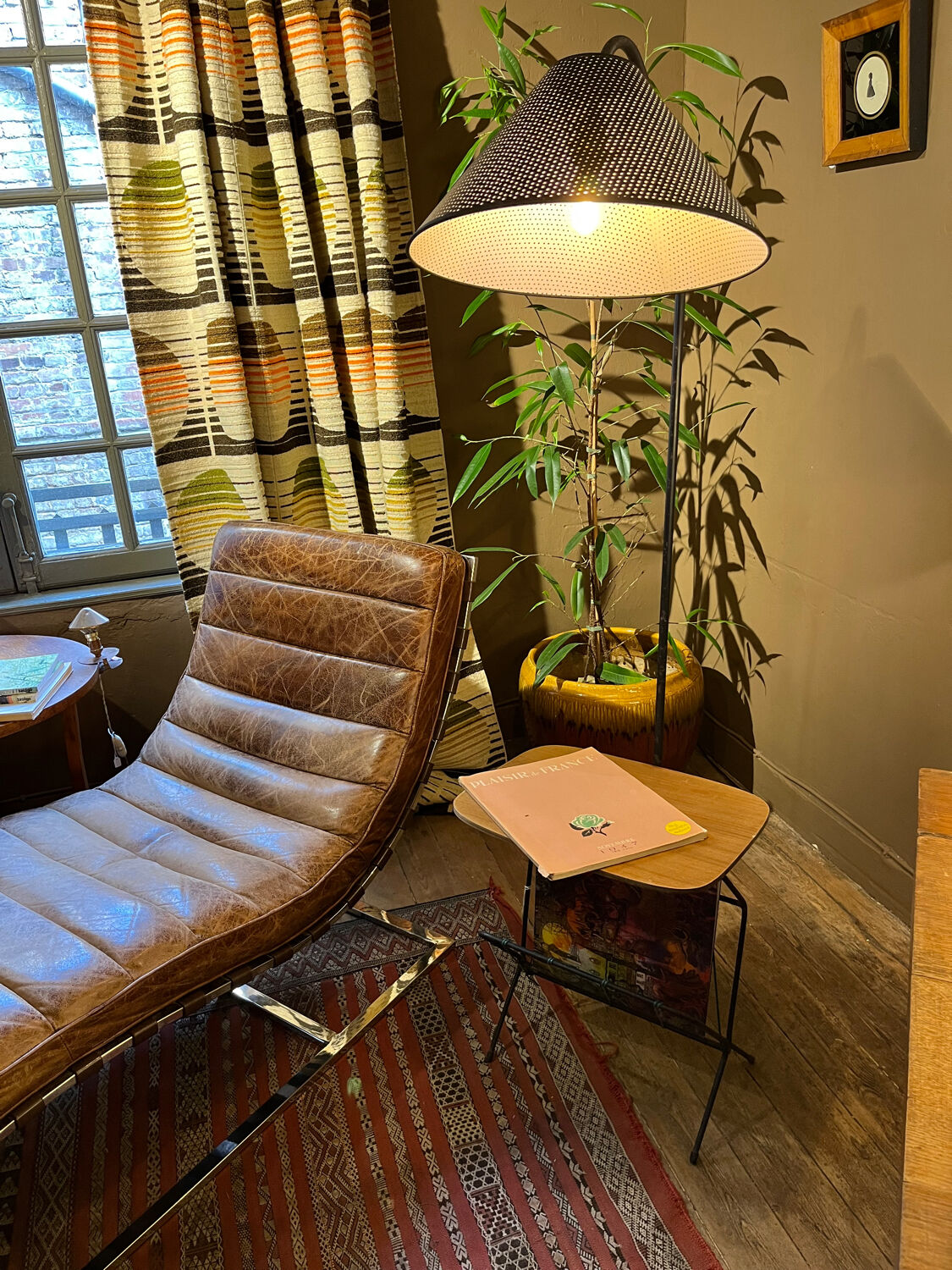 Floor lamp/magazine holder 1950