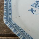 Large octagonal antique plate in Rouen faience.