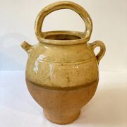 Cruche / Chevrette provençale ancienne, en terre cuite vernissée jaune