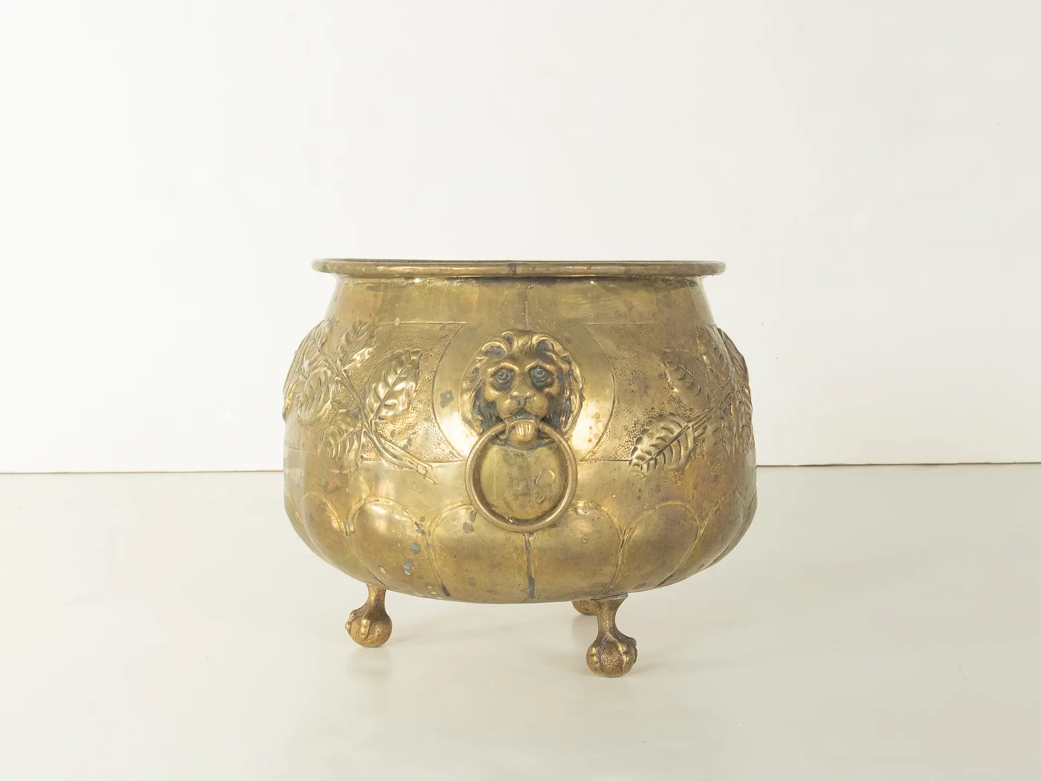 Victorian flower pot, around 1860