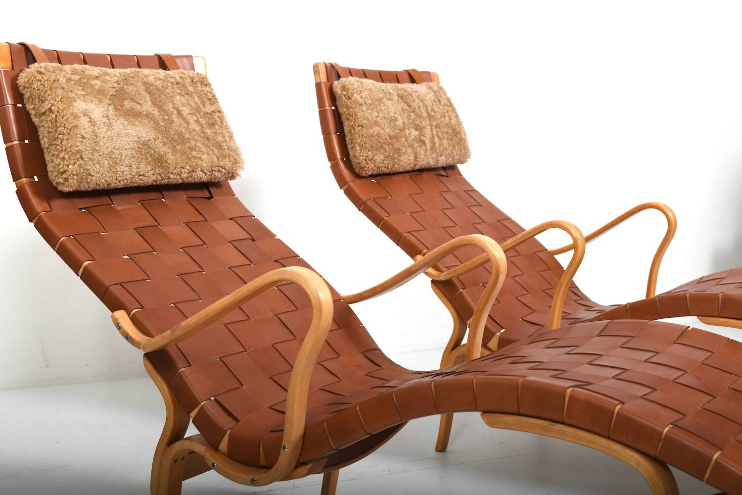 Pair of vintage Pernilla-3 Chaiselongues by Bruno Mathsson