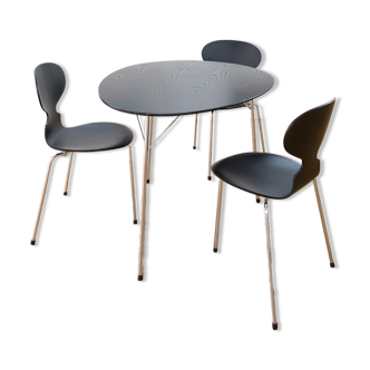 Egg table & ant chairs by Arne Jacobsen, Fritz Hansen