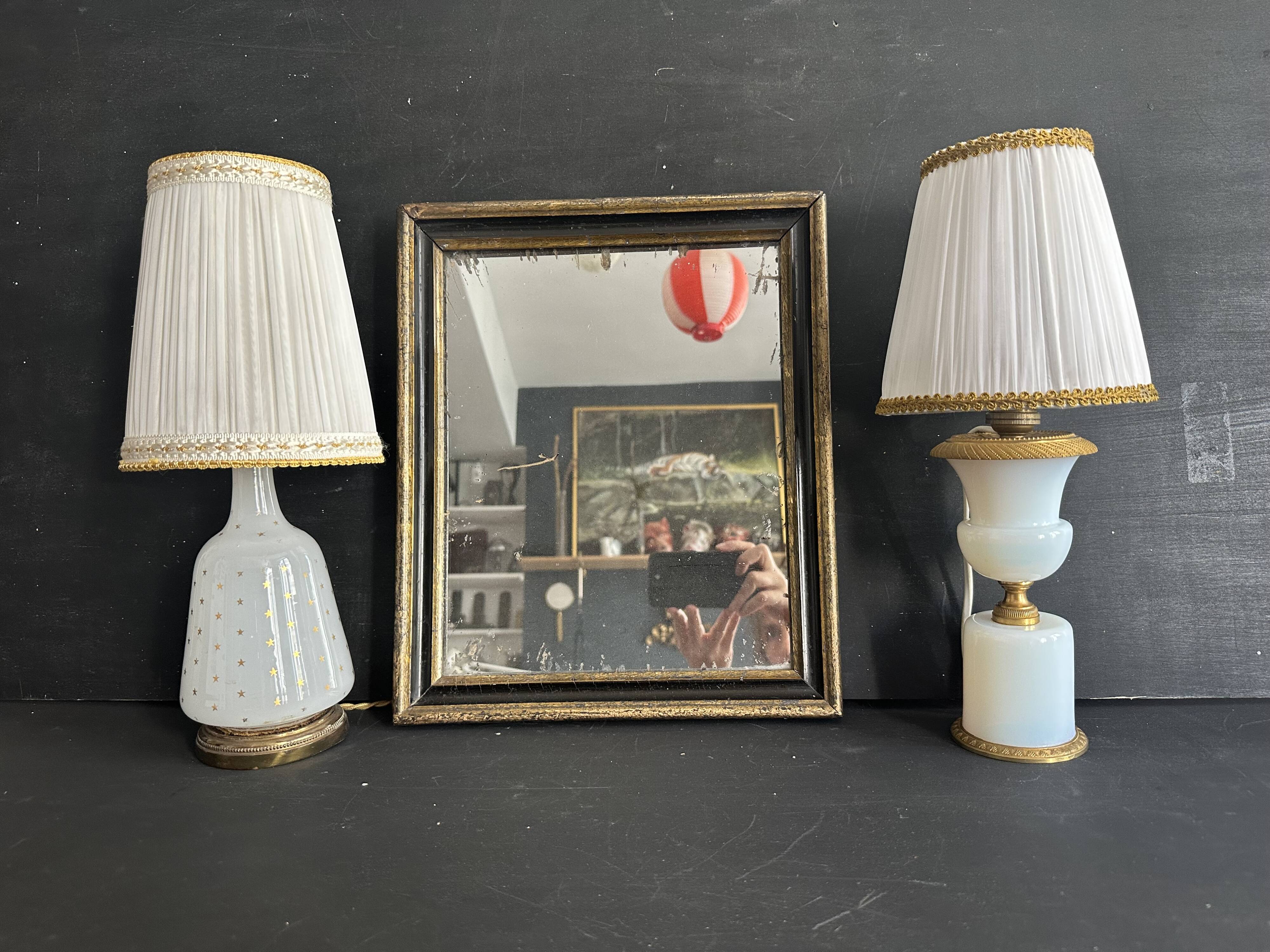 Lampe XIXe en opaline blanche et métal doré