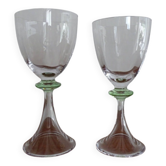 2 Daum troubadour style crystal tulip stemmed glasses - 18.2 cm and 17.2 cm