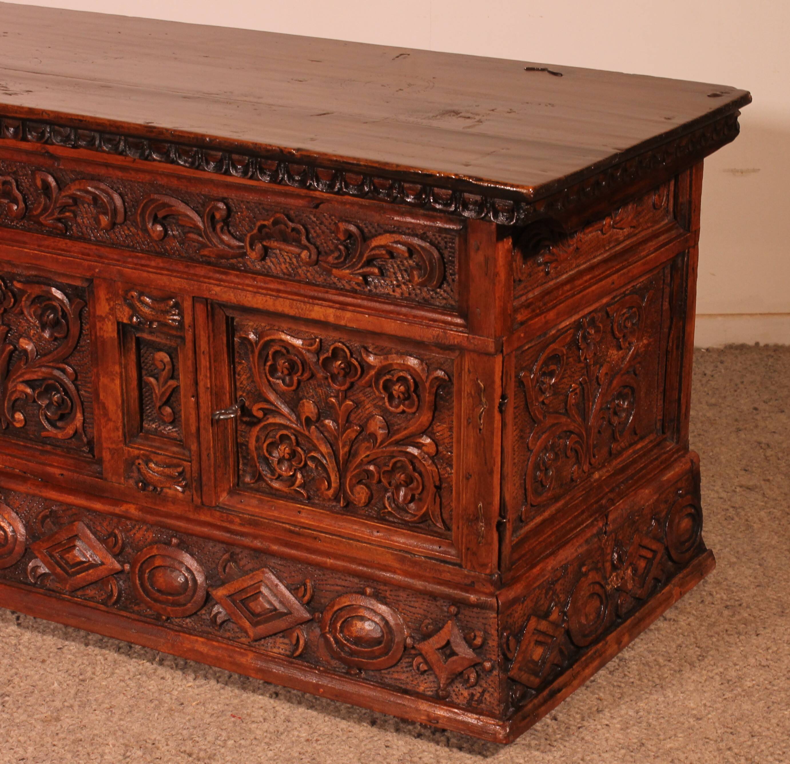 Catalan Chest from the 18th Century with a small door