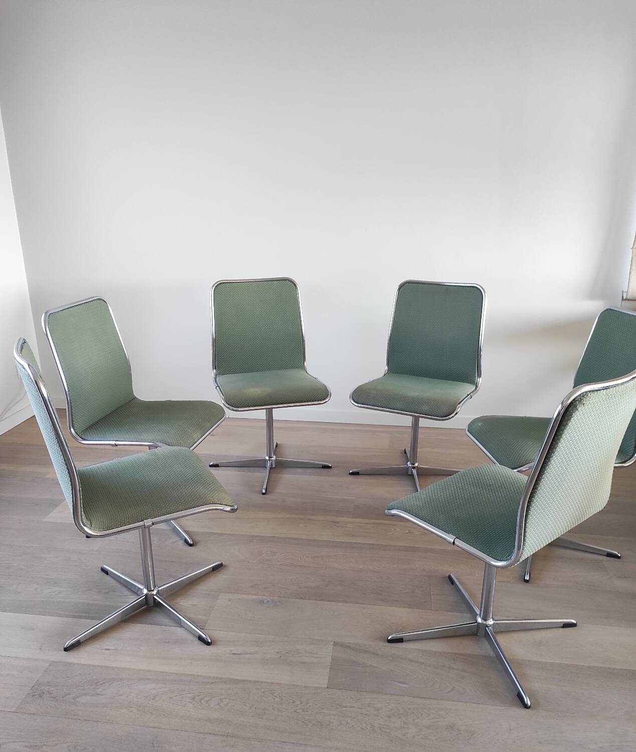 Suite de 6 chaises pivotantes Roche Bobois, 70's