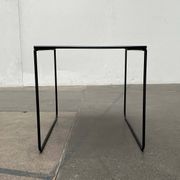 Table d'appoint postmoderne en métal perforé Ikea, années 1980