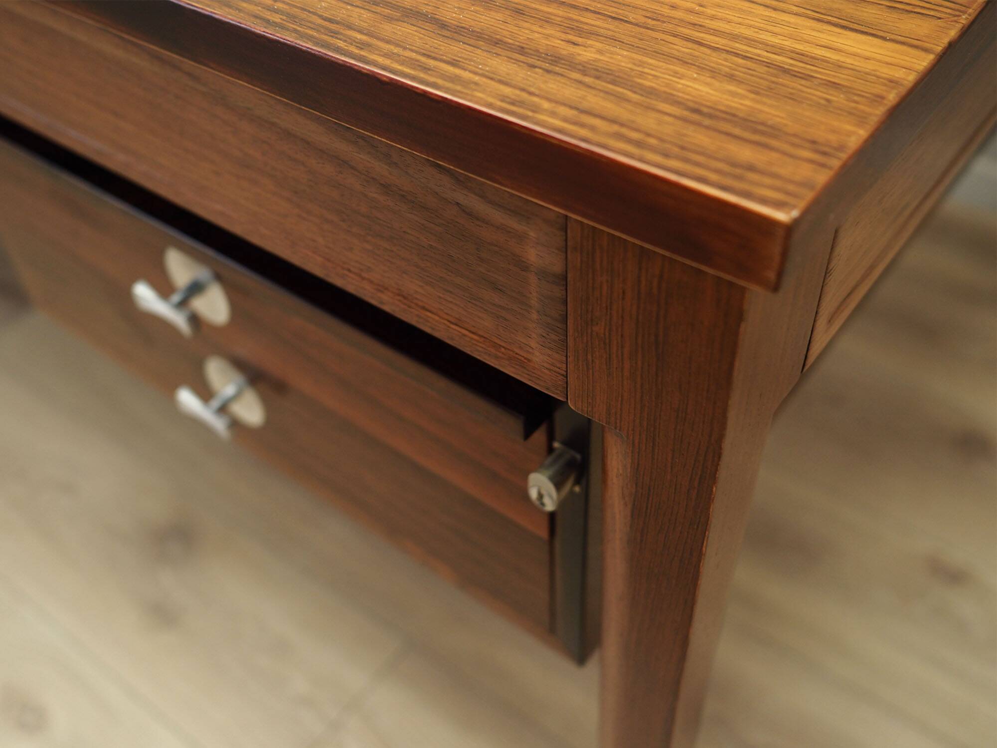 Diplomate rosewood desk, 1970s, designer: Finn Juhl, France & Son