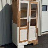 Showcase cabinet