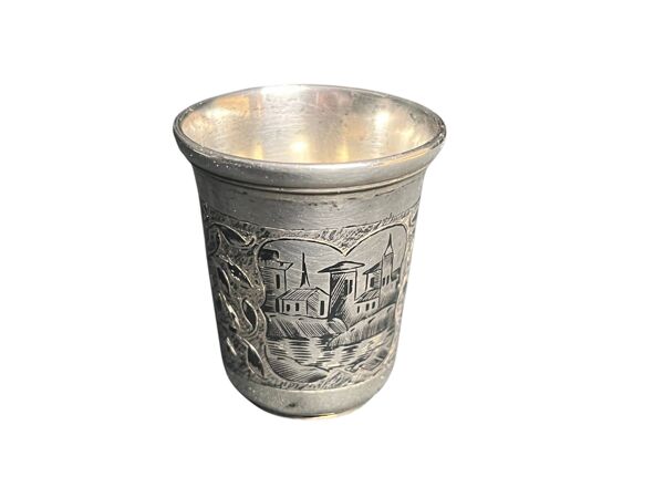 Gobelet à vodka argent russe Moscou décor ciselé XIXème