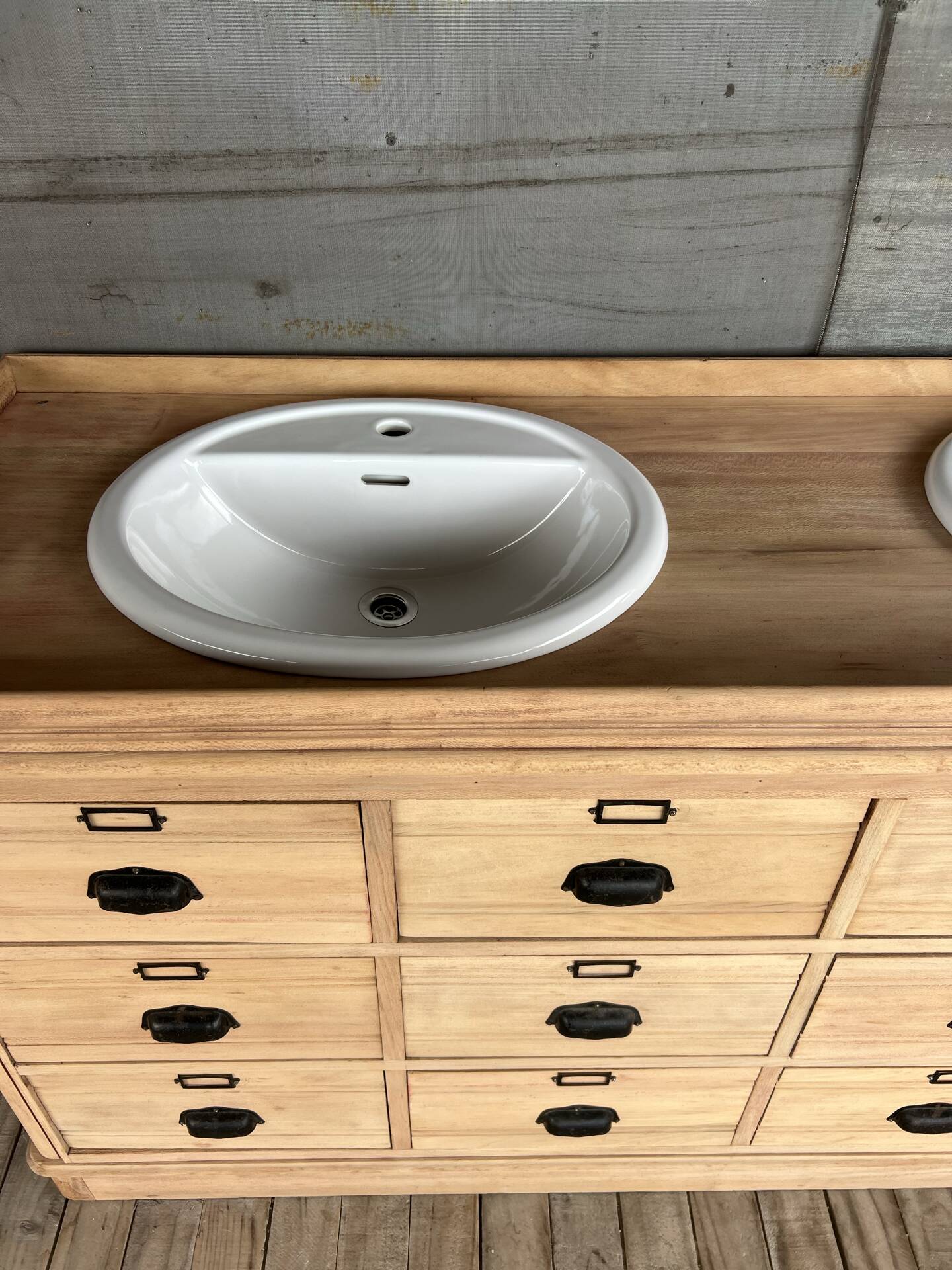 Furniture with 2 basins in raw wood