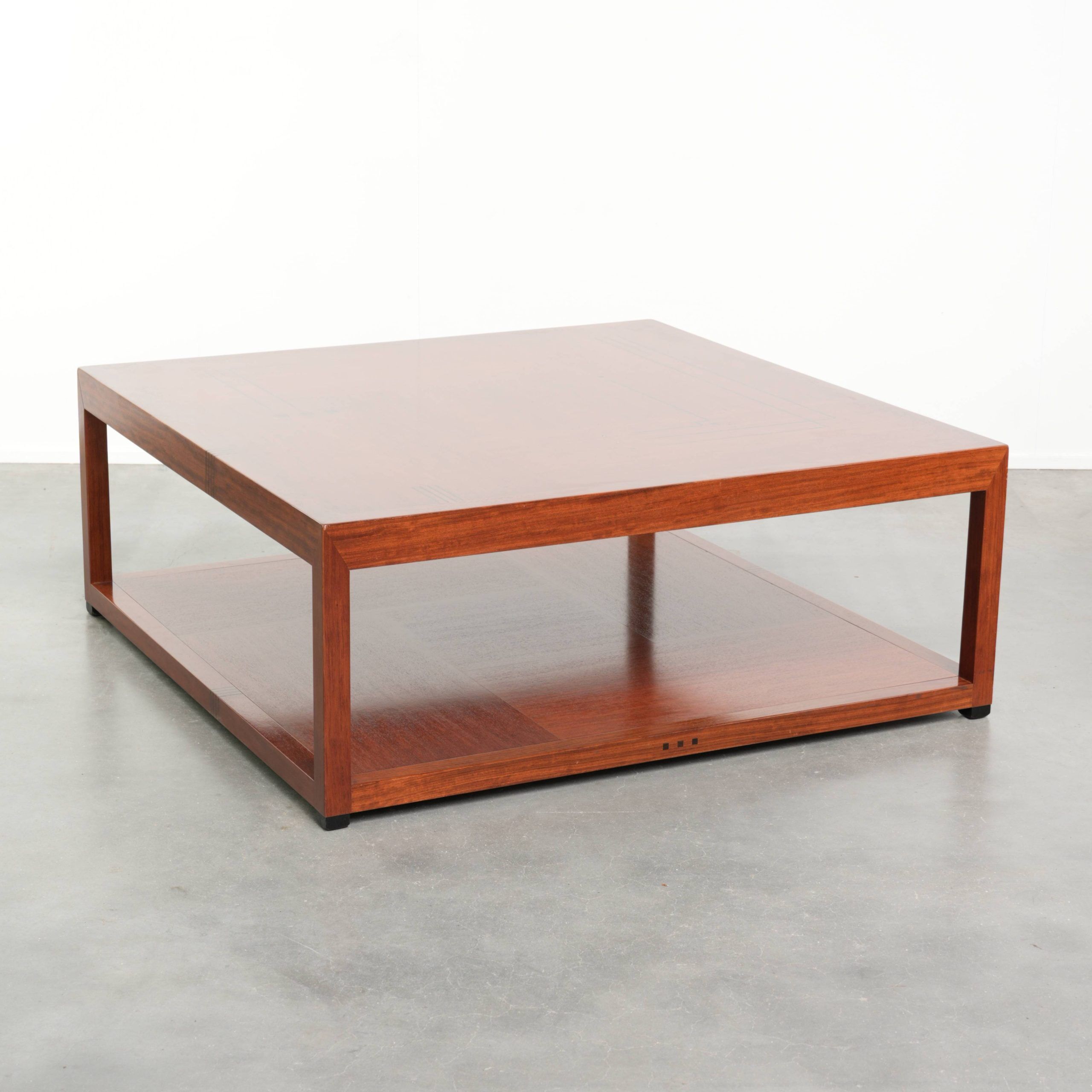 Table basse Art Déco carrée en bon état