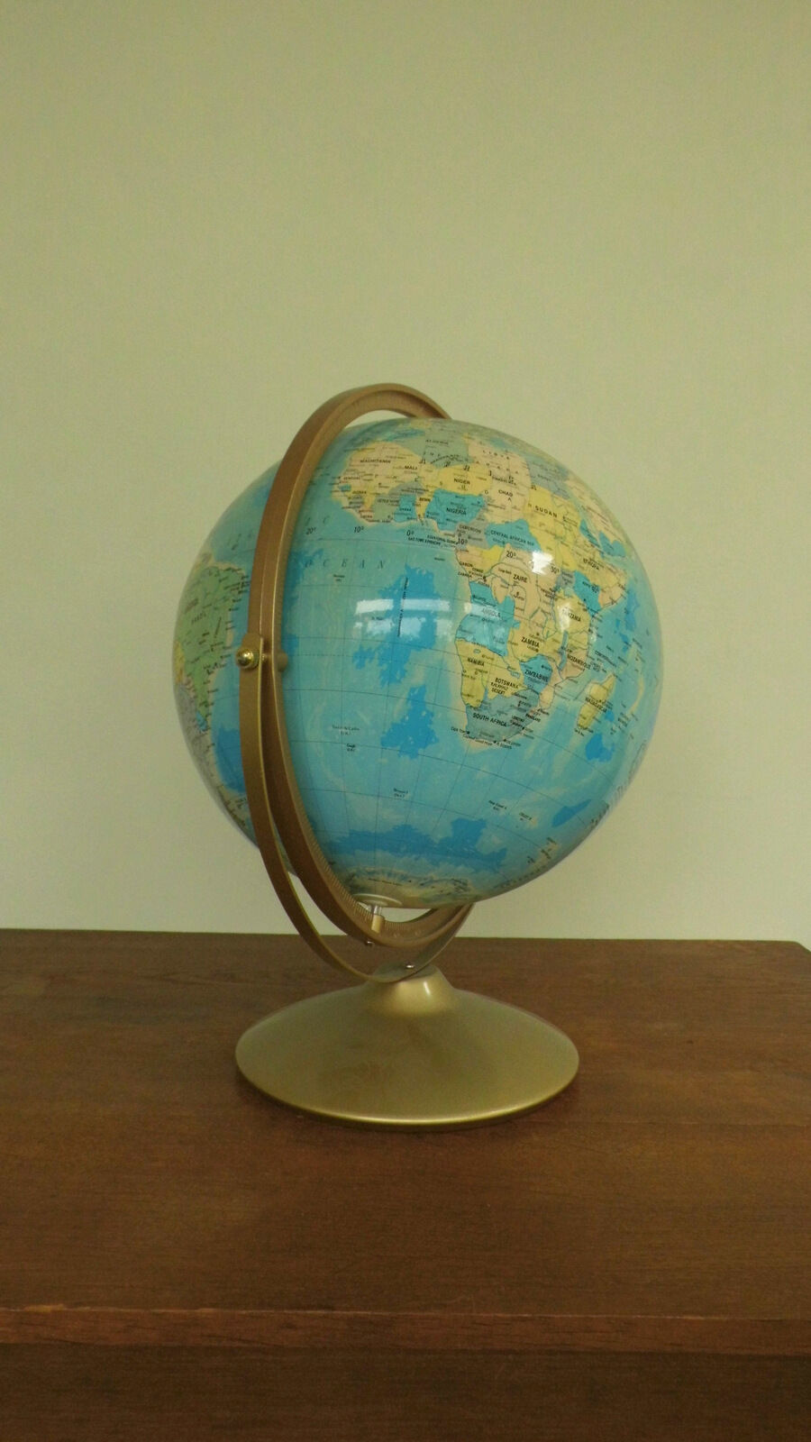 Terrestrial globe