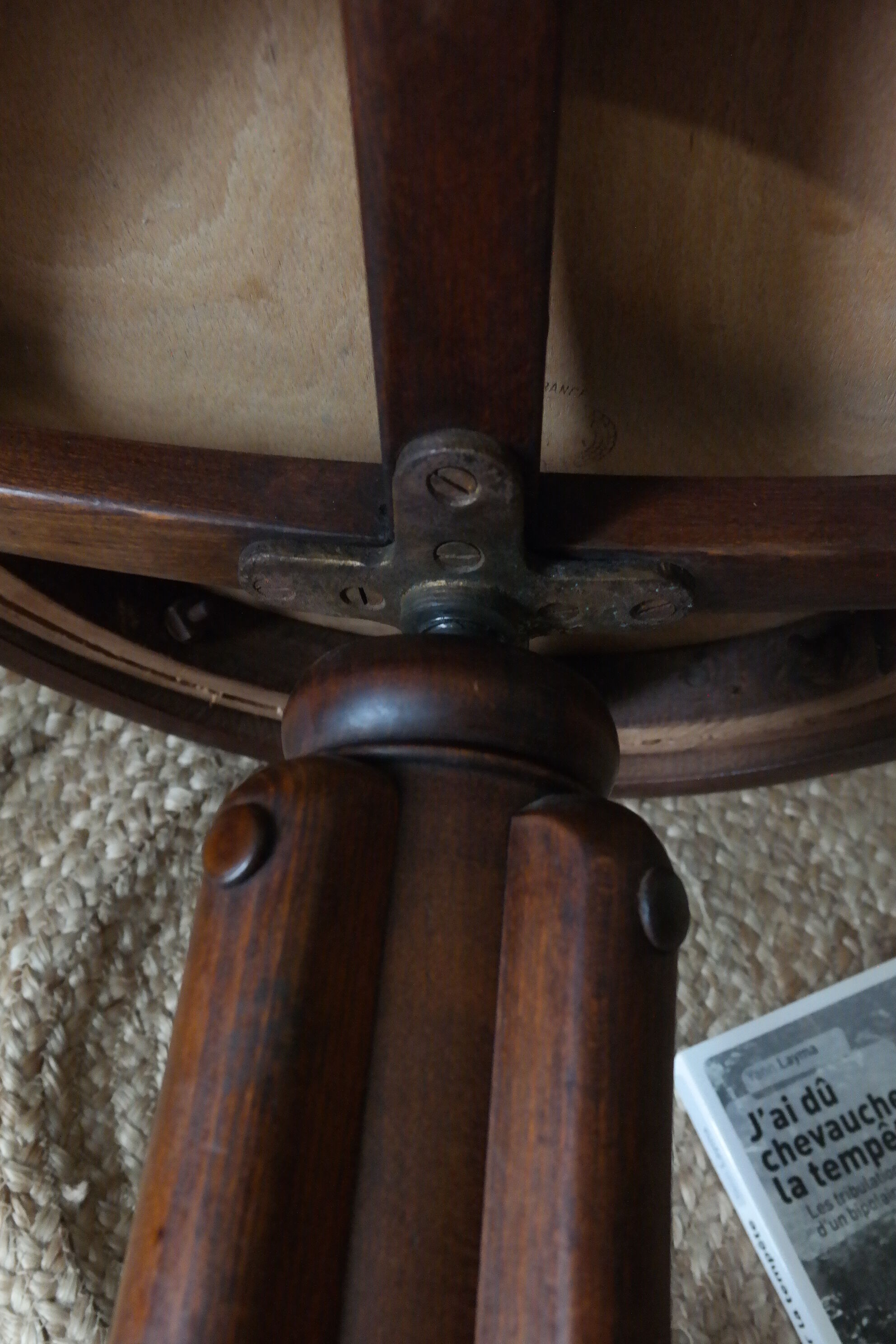 Wooden swivel office chair 20 years