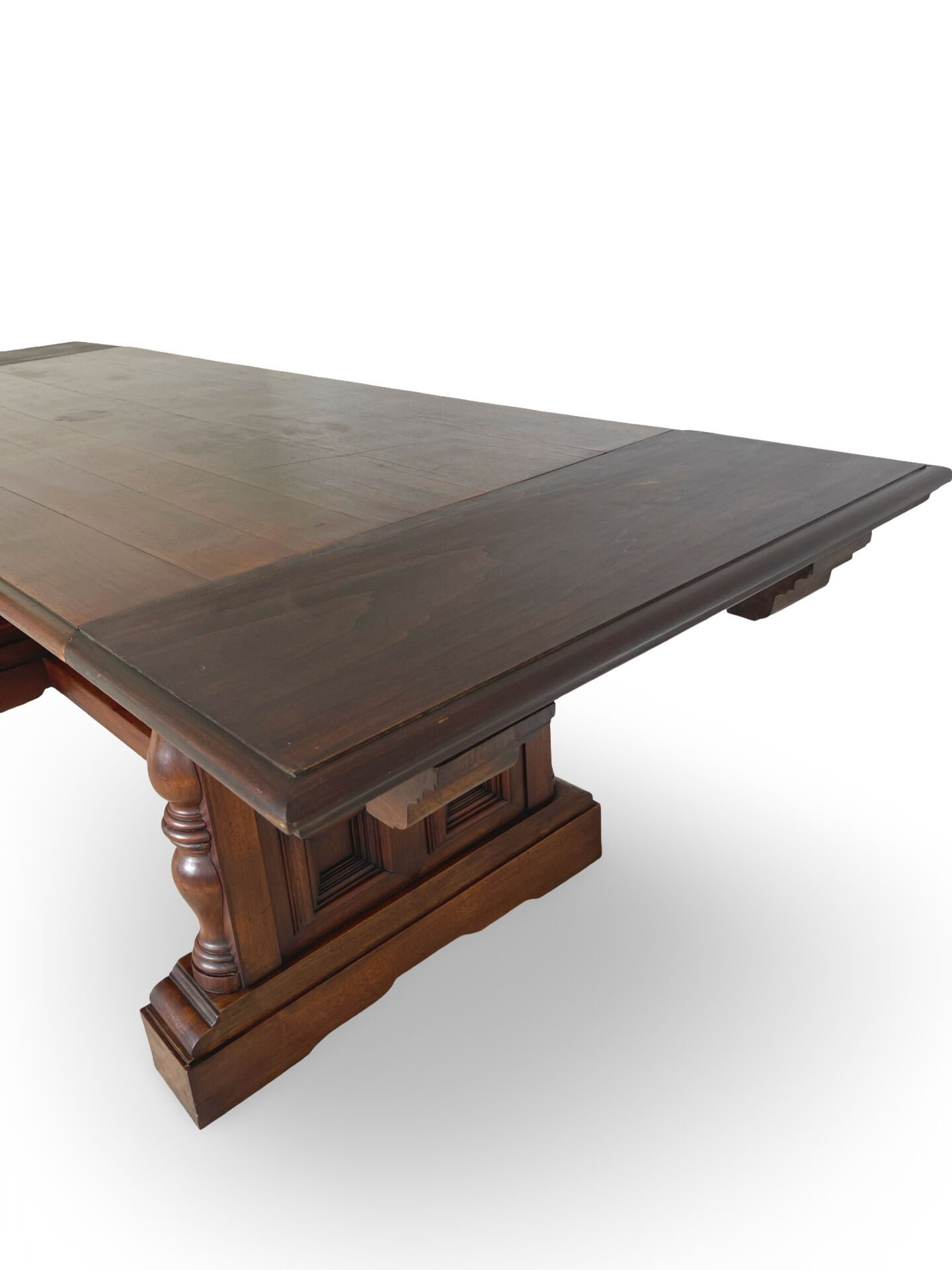 La table à manger extensible de haute qualité de style Renaissance italienne,