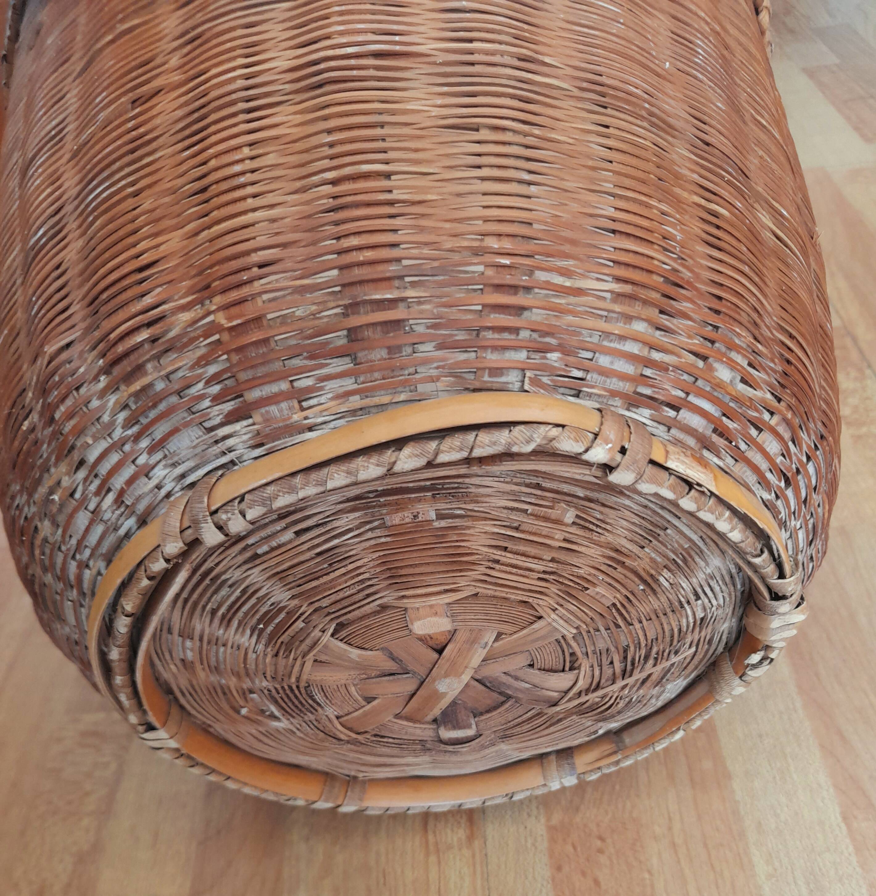 Vintage wicker basket / planter