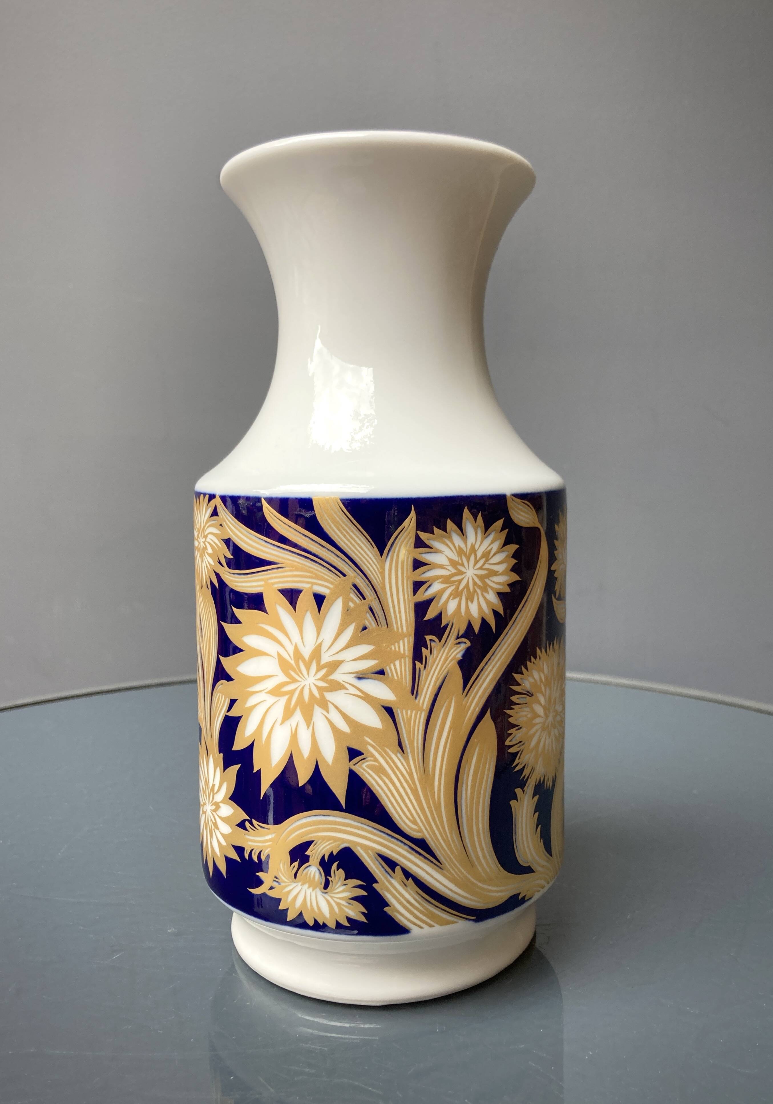 2 Royal Bavarian porcelain vases - KPM - Echt Cobalt