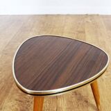 Tripod pedestal tableformica