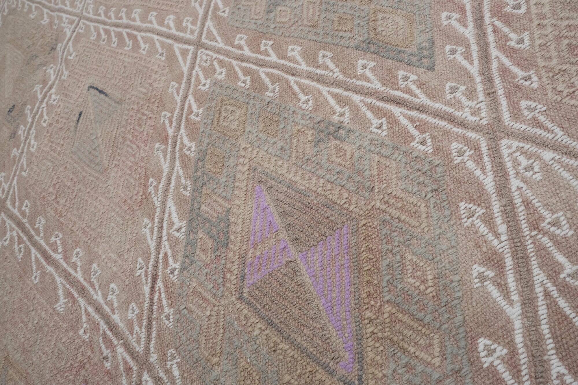 Vintage Turkish kilim, handwoven, 157x222 cm.