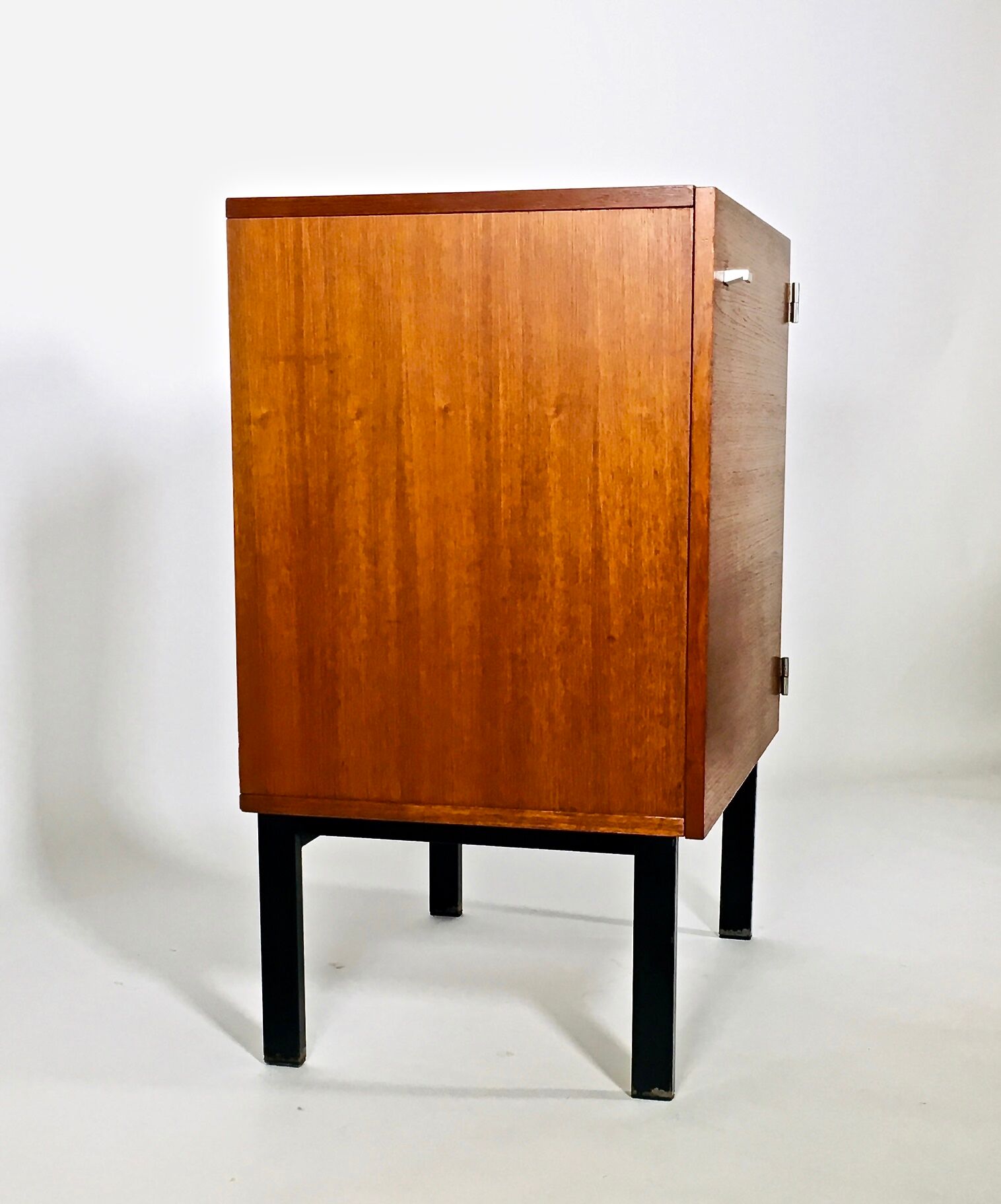 Meuble d'appoint par Pierre Guariche pour Meurop, 1960's
