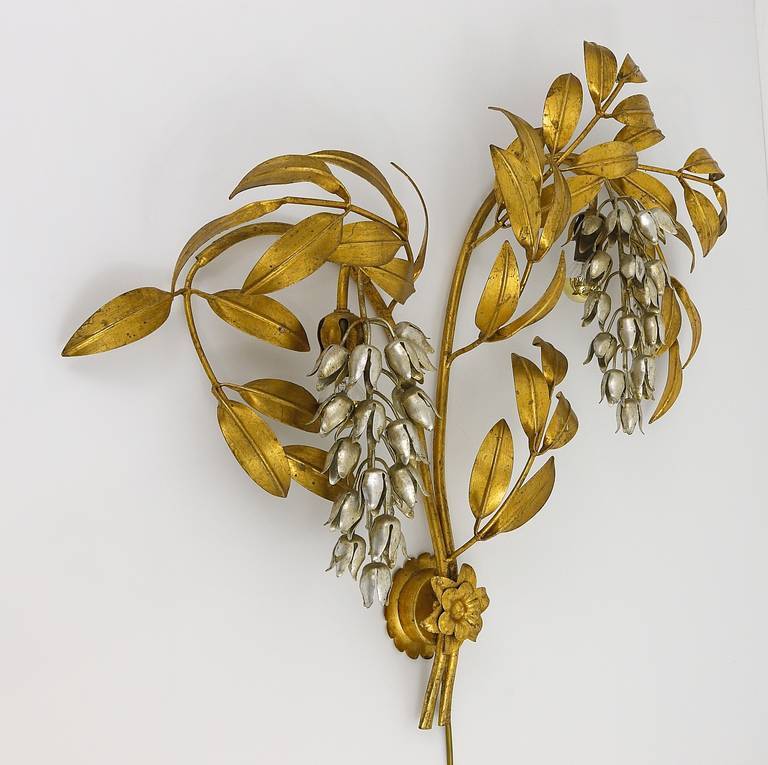 Large gold metal wall lamp in Hollywood Regency style by Hans Kögl, Maison Jansen.