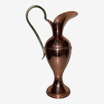 Villedieu copper vase