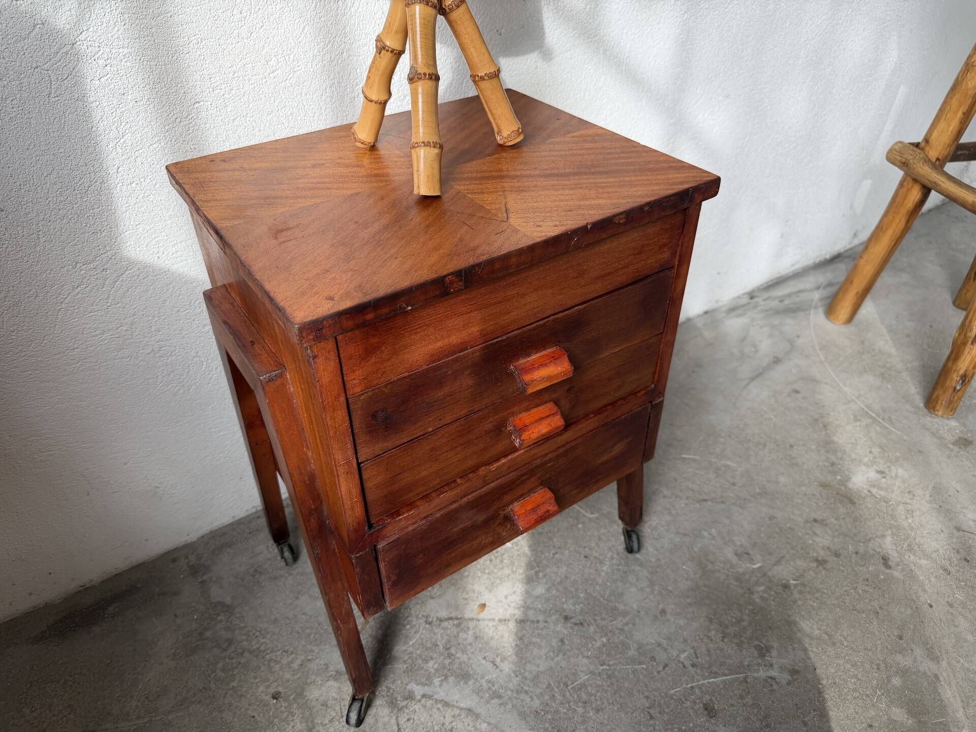Small side table / Bedside table