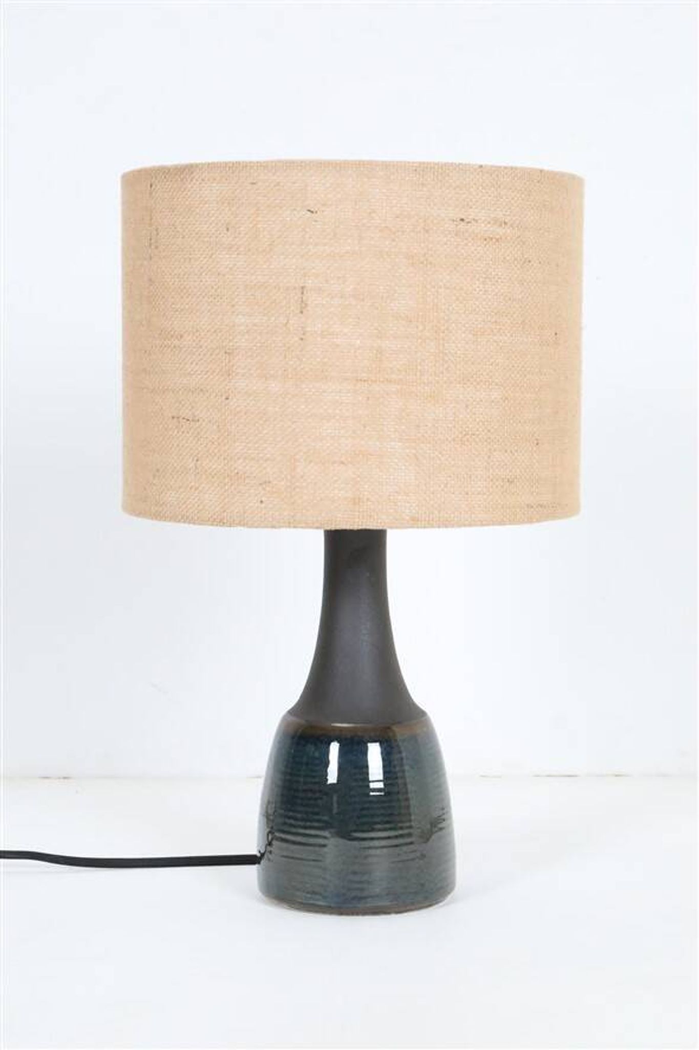 Søholm "1040" table lamp with jute lampshade / ceramic / mid-century / Danish modern design / 1960s / 1970s / Cloos & Co.