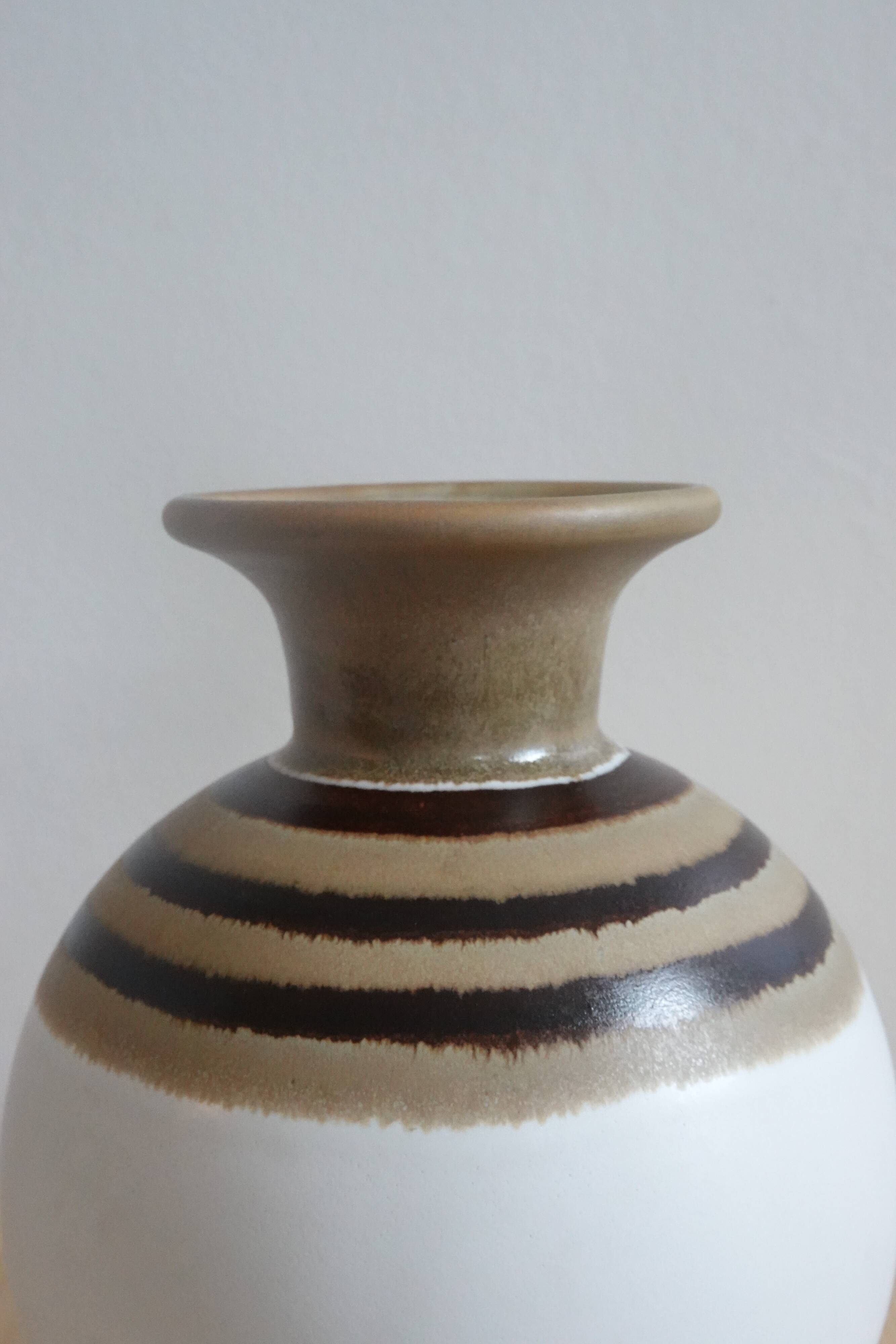Bowl vase in the style of Lucie Rie