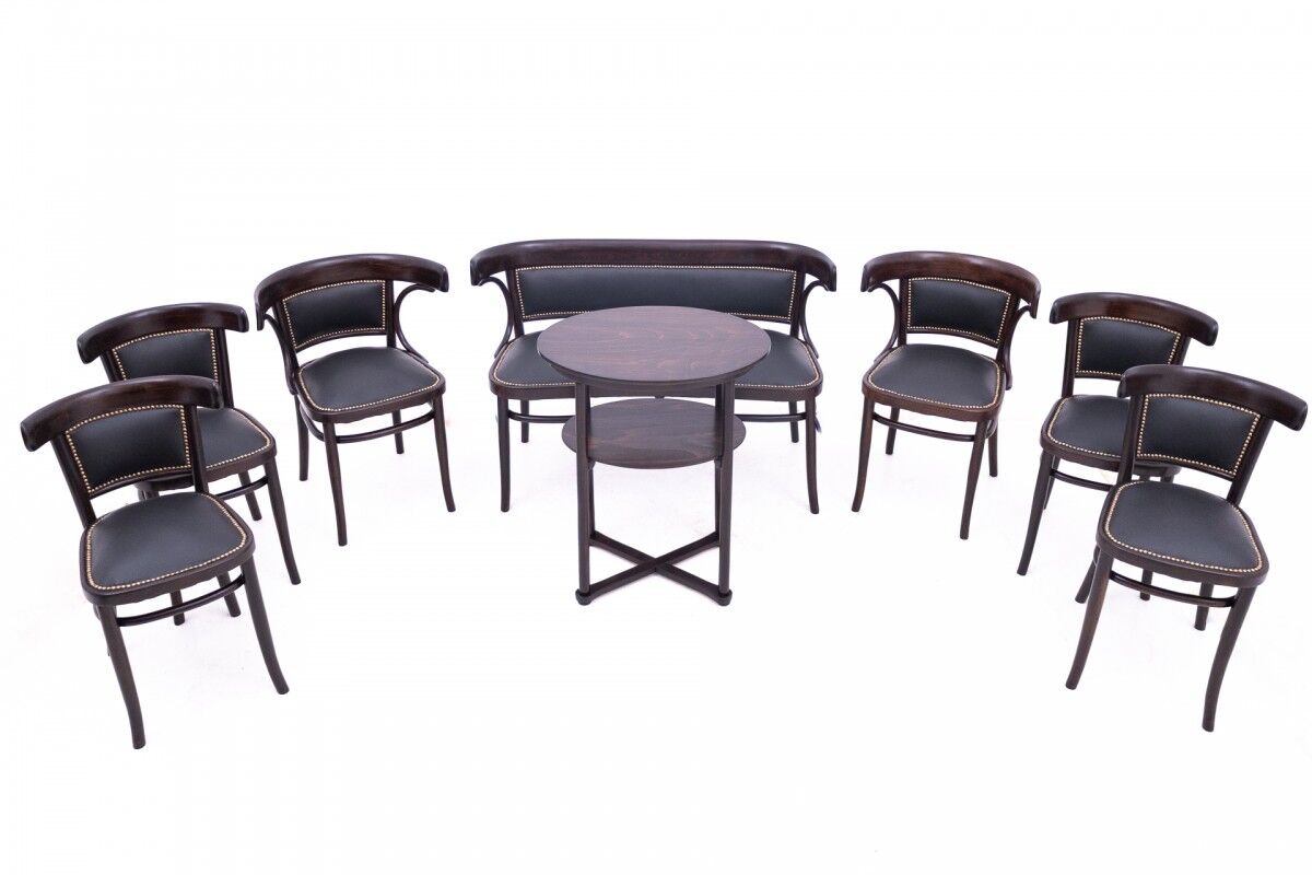 Thonet furniture set, Western Europe, late 19th century. After renovation.