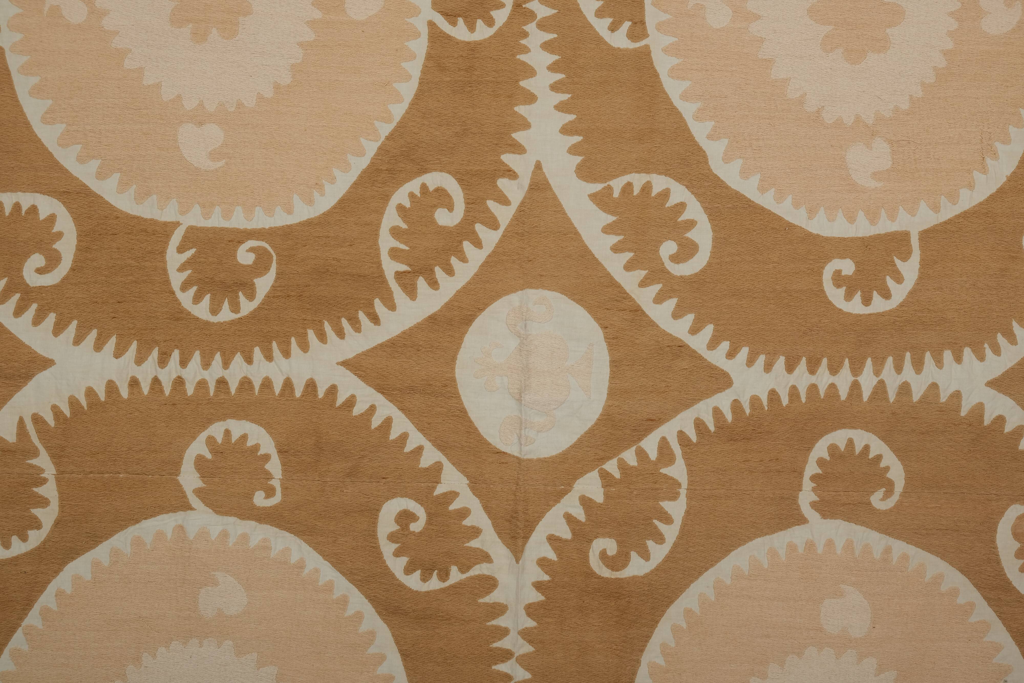Suzani tapestry 230x370 cm
