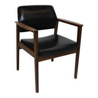 Fauteuil vintage 1960 simili cuir noir et armature chêne allemagne