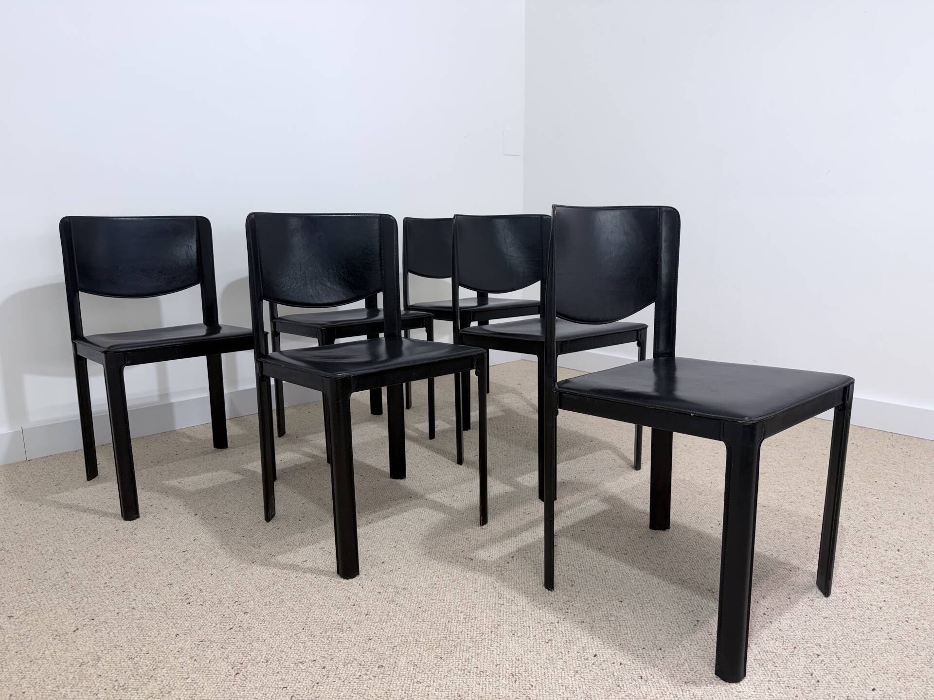 Set of 6 Matteo Grassi chairs in black leather – Italian design