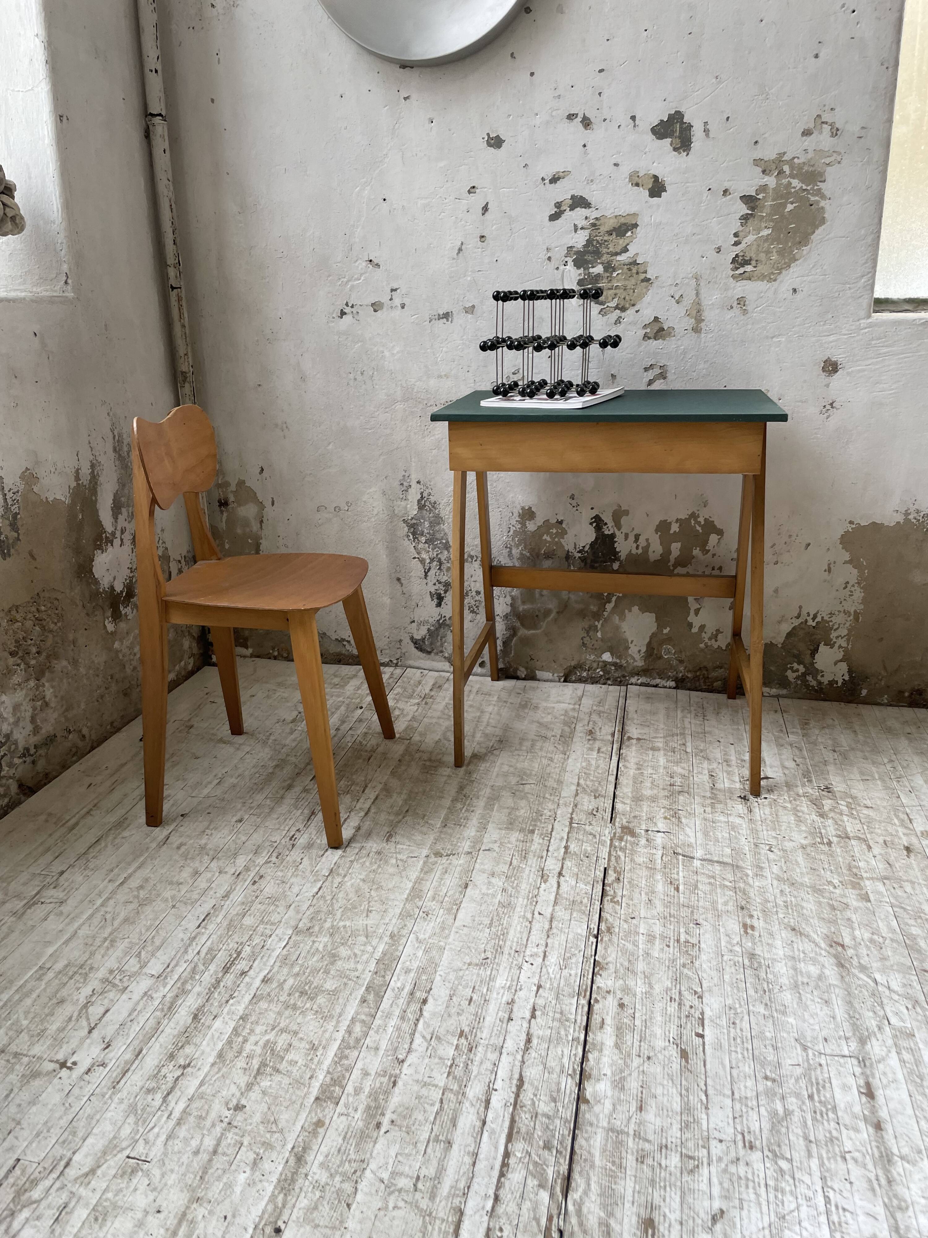 Bureau et chaise enfant pieds compas