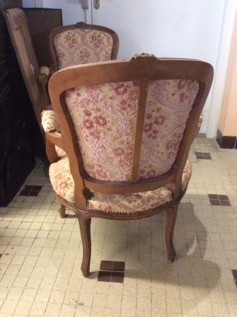 2 convertible armchairs