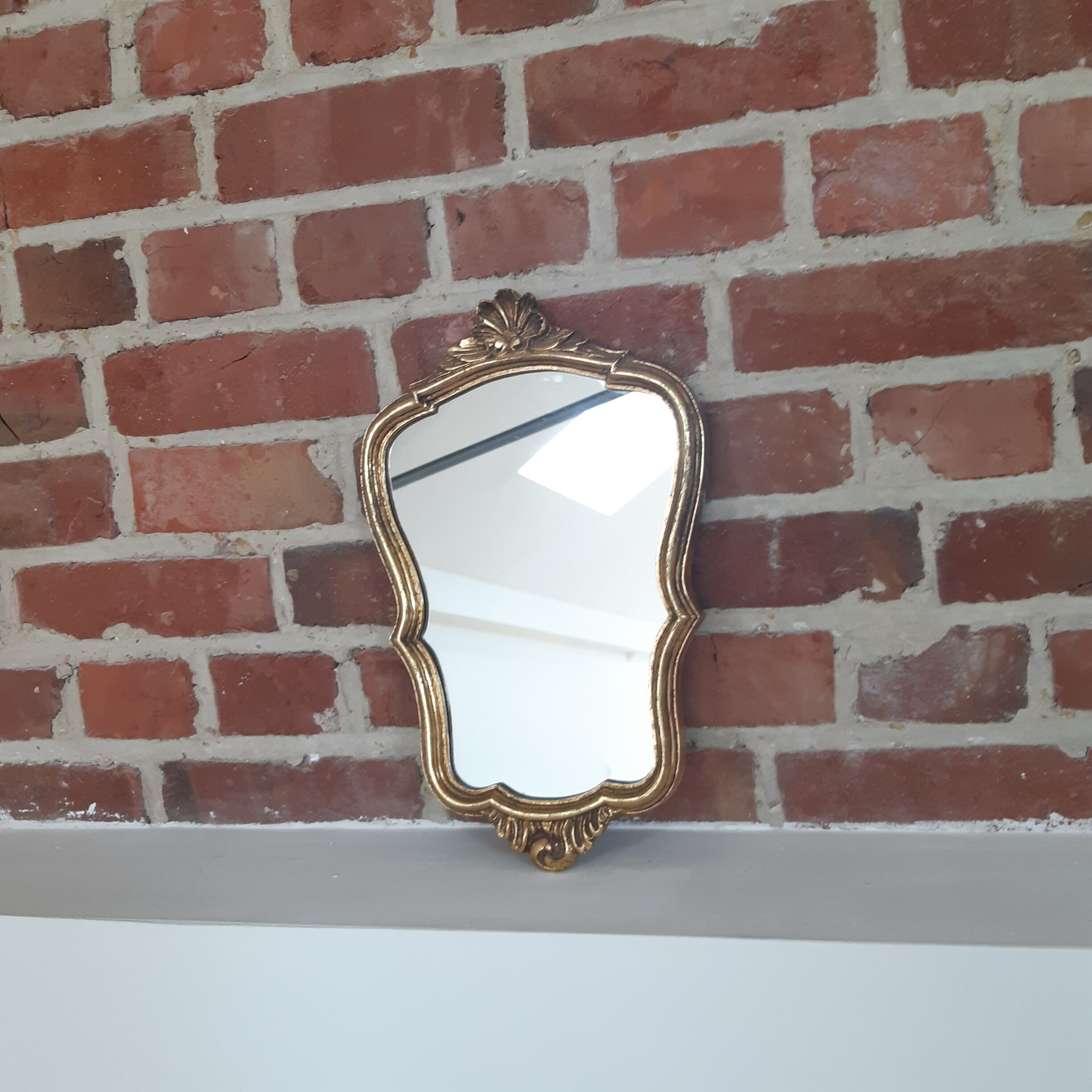 Golden mirror 29x37cm