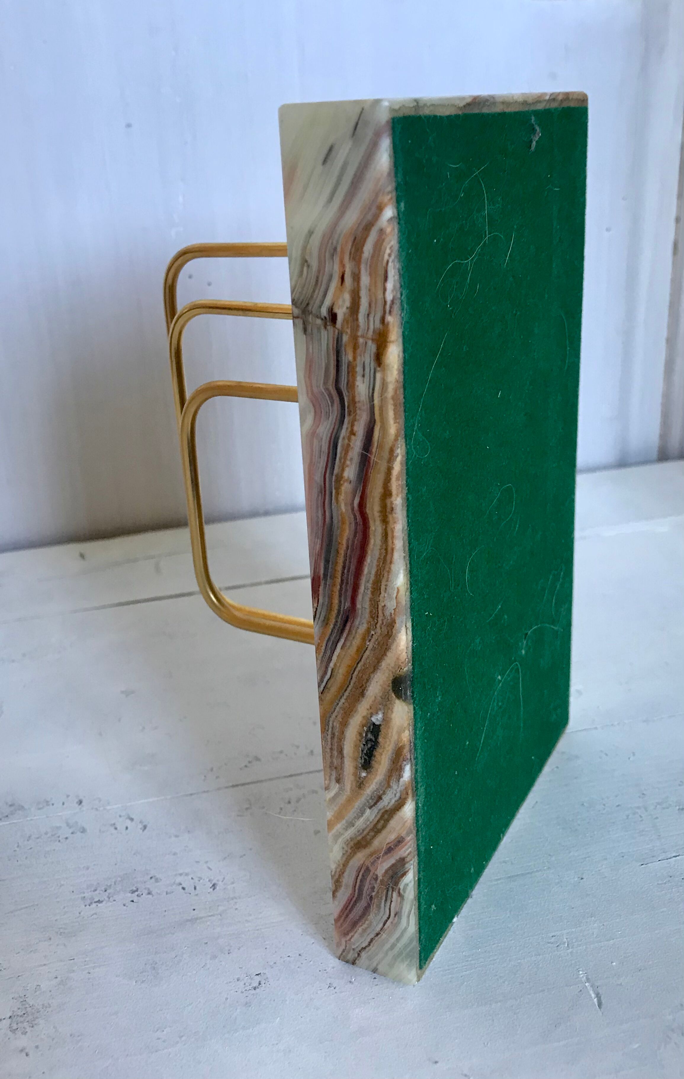 Range mail in vintage onyx