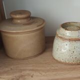 Lot de 2 beurriers à eau vintage.