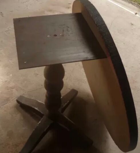 Table ronde en bois