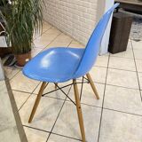 DSW chair turquoise fibre with oak dowel, light oak, Eames, Herman Miller.
