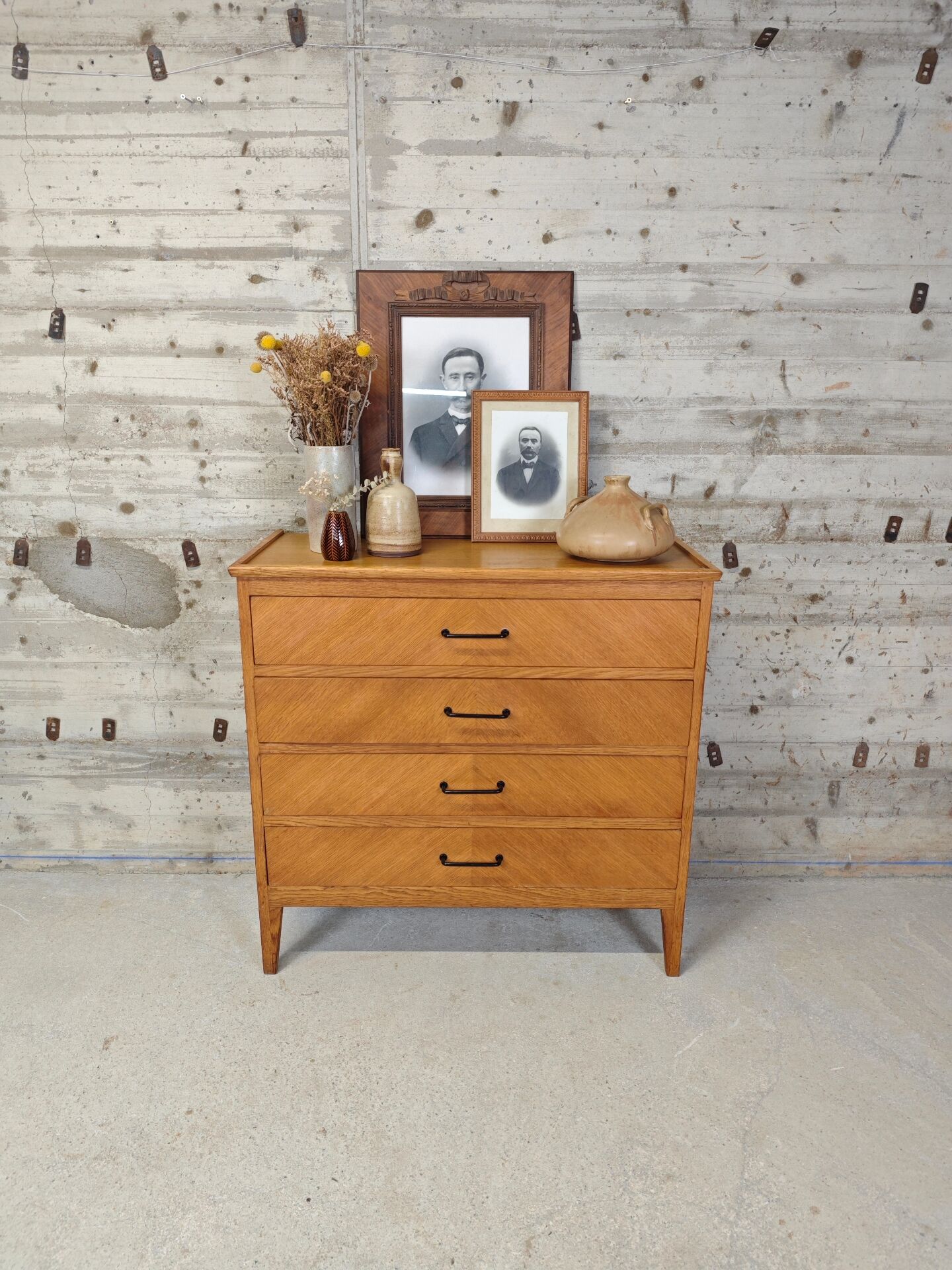 Commode vintage