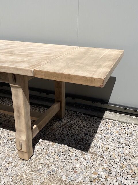 Stripped farmhouse table extensions to 255 cm