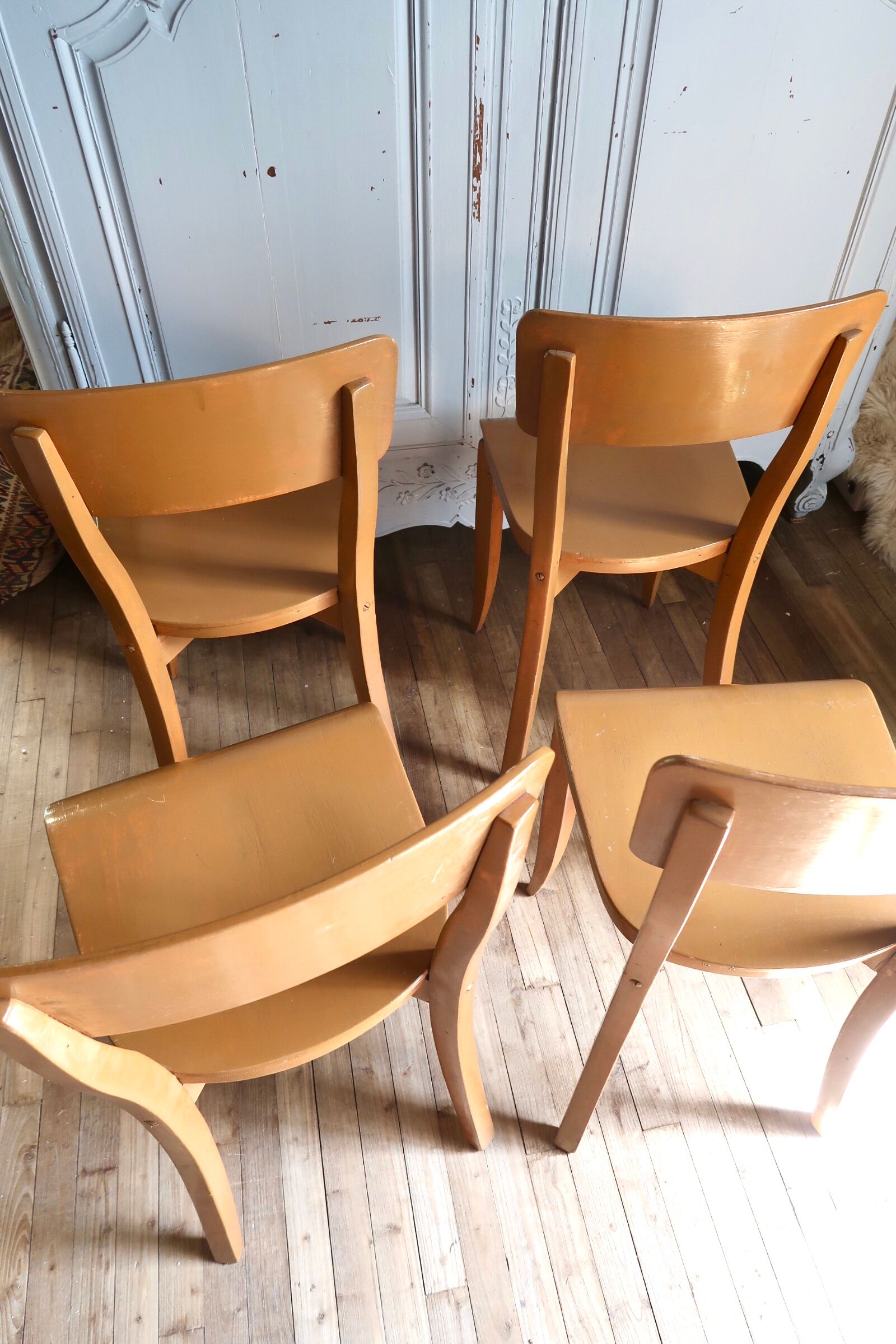 Lot de 4 chaises bistrot en bois peint
