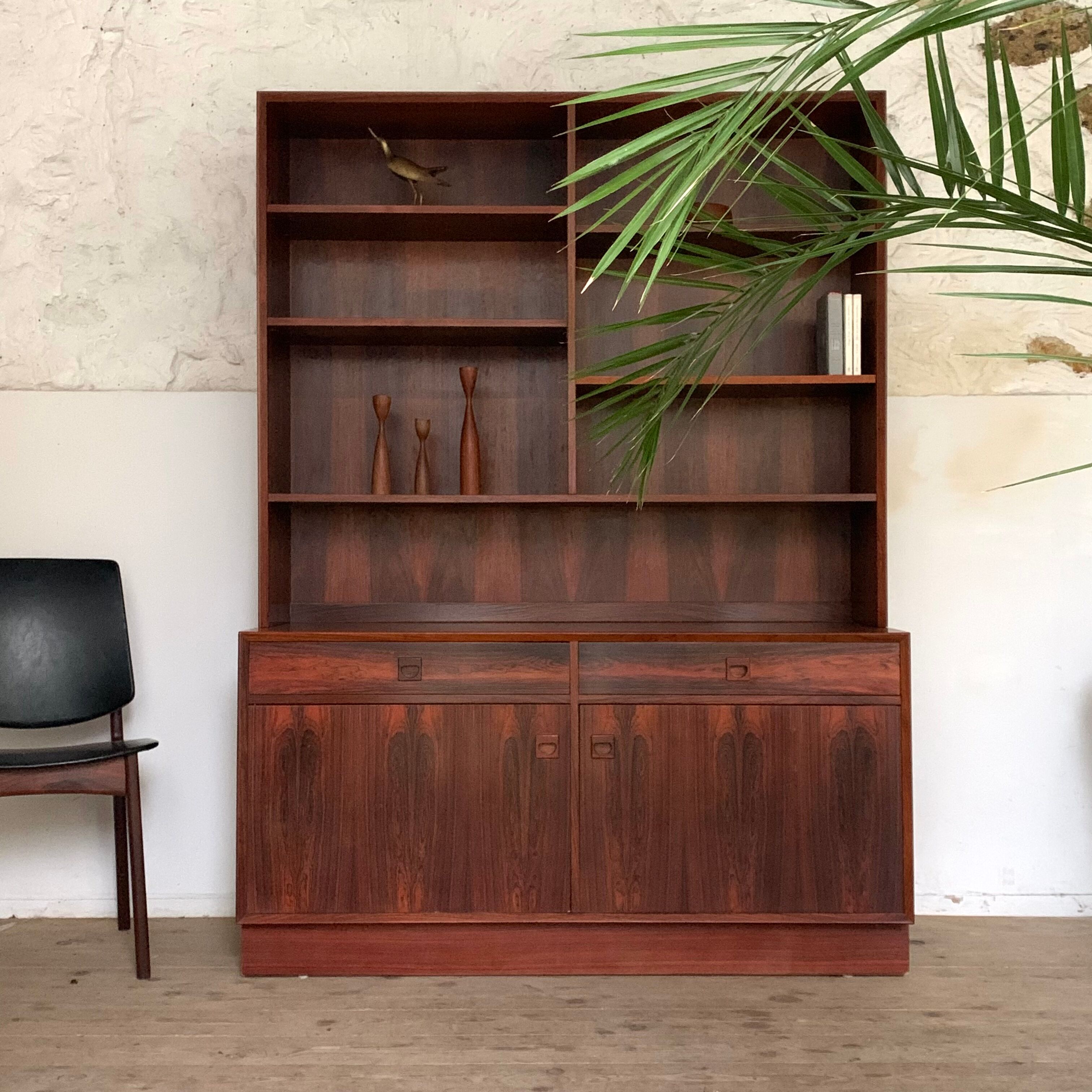 Vintage Scandinavian library in Rio rosewood