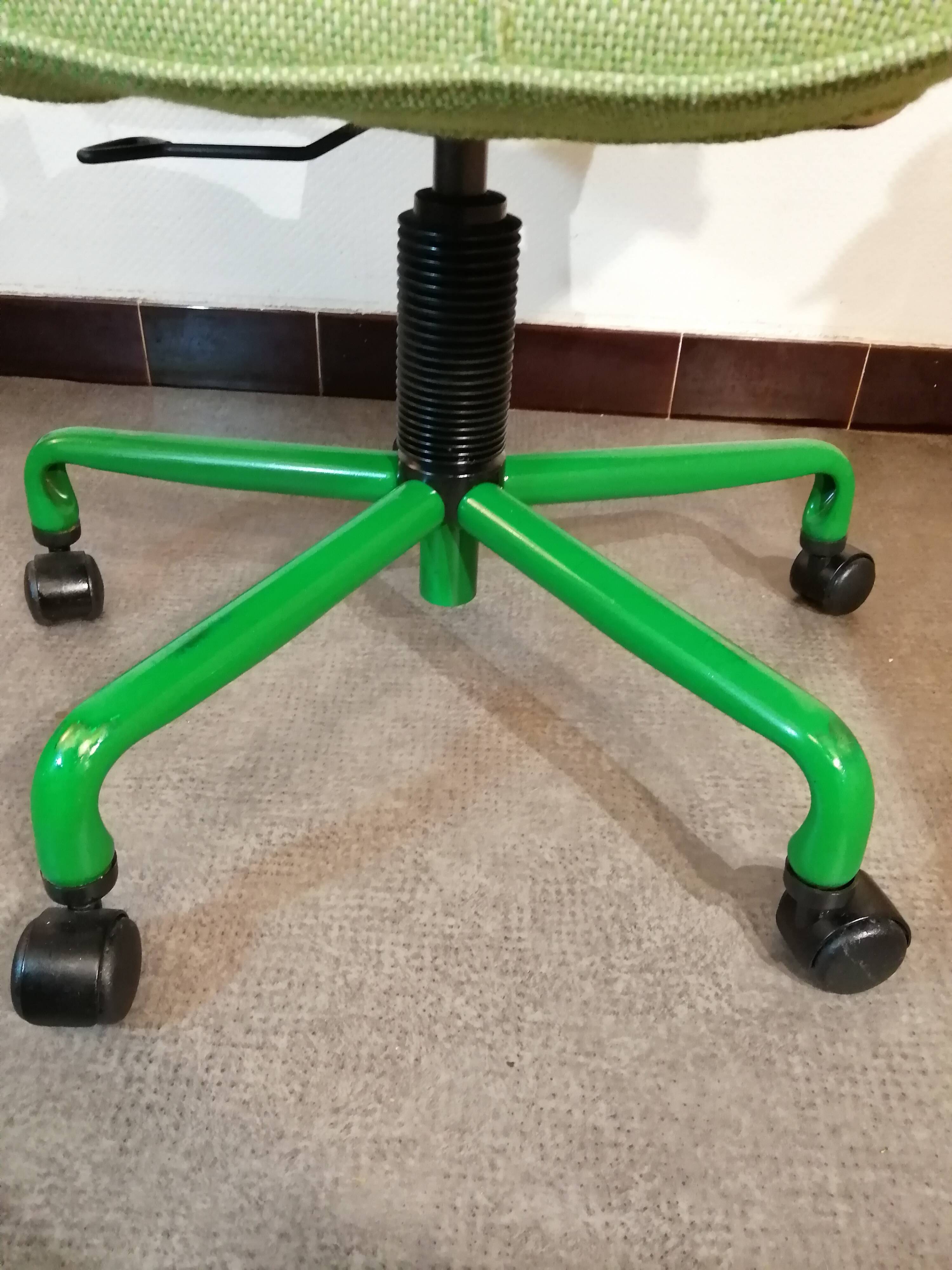 Steelcase green office armchair with 5-star design base, vintage 1970