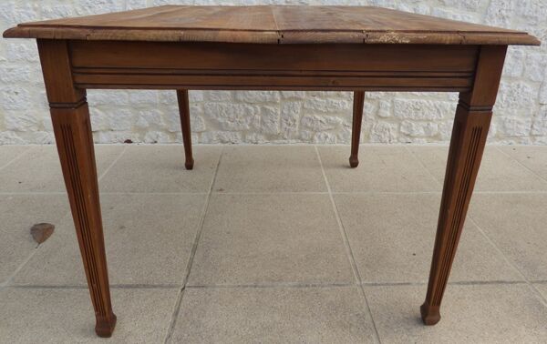 Table ancienne en bois massif  de style anglais Passe partout