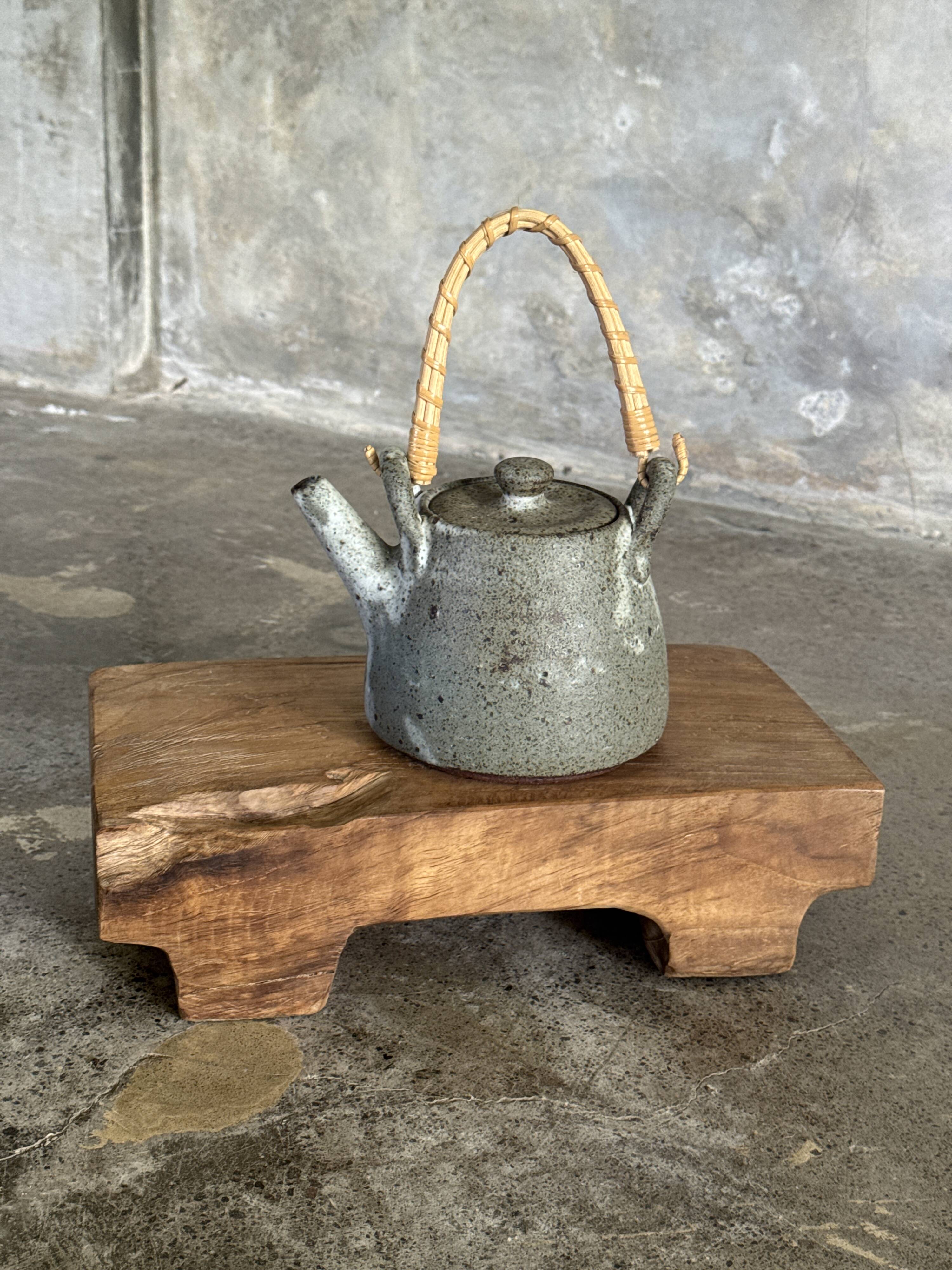 Small stool, accent stool in solid blond teak wabi-sabi L30 W8.5 H6.