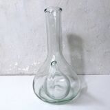 Ancienne carafe à vin en verre