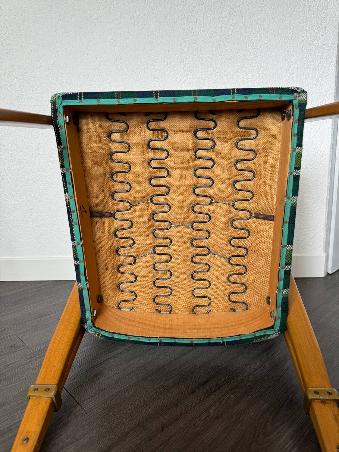 Fauteuil Bow Bois par Hugues Steiner 1950