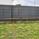 Banc de ferme brutaliste en bois massif
